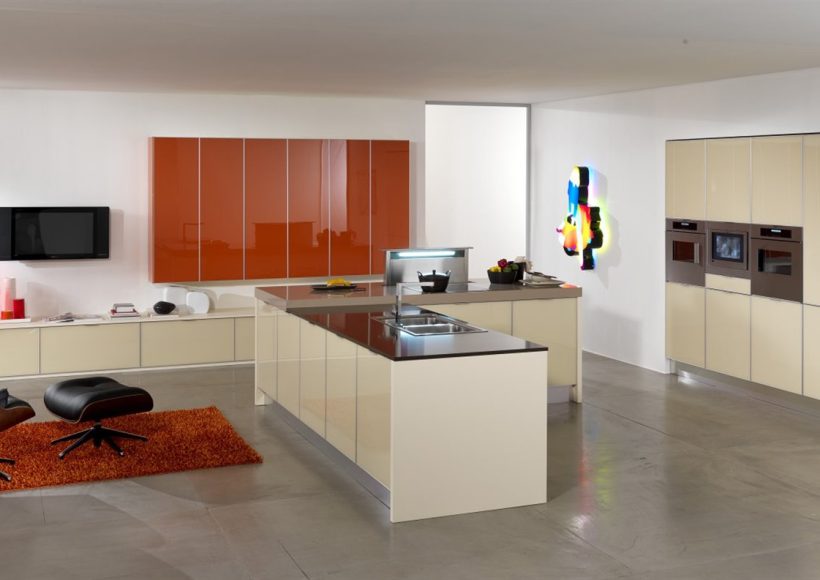 28-09-10_L_0141_prv (1500 x 793)